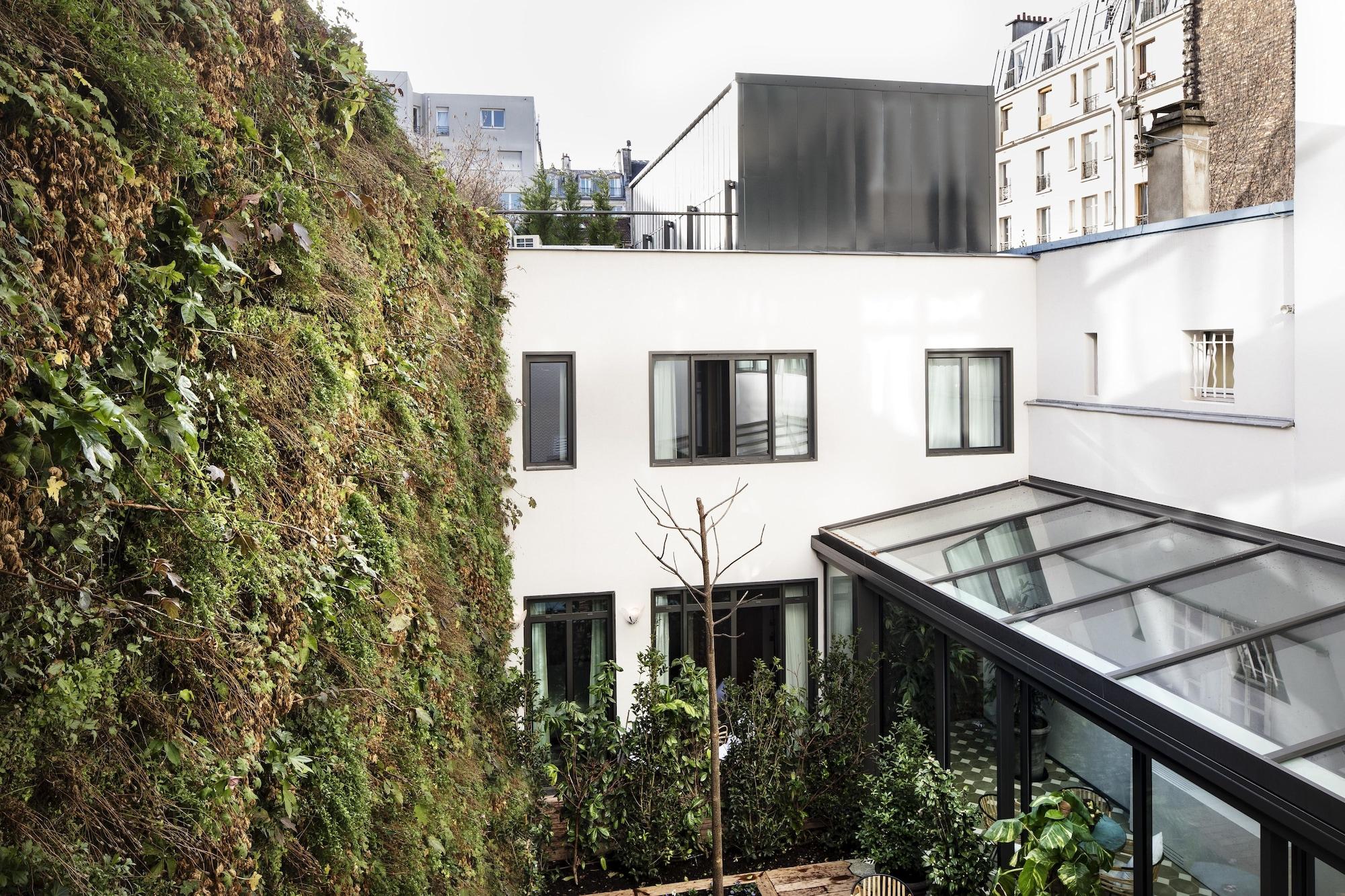 Maison Breguet Paris Exterior photo The courtyard of the museum