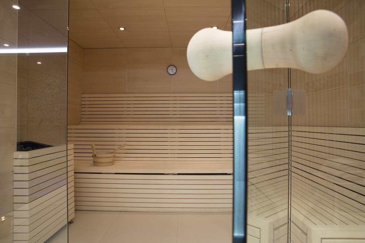 Maison Breguet Paris Exterior photo A Finnish sauna