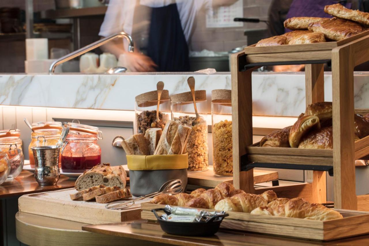 Maison Breguet Paris Exterior photo A breakfast buffet at a hotel